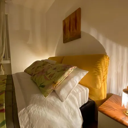 Via Tacco 5 * Trieszt